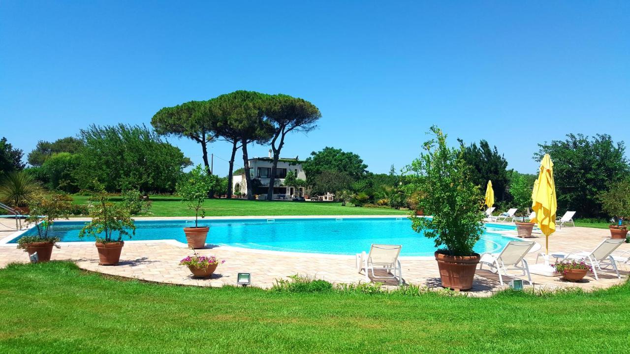 Tenuta DonnAnna Galatone Bagian luar foto