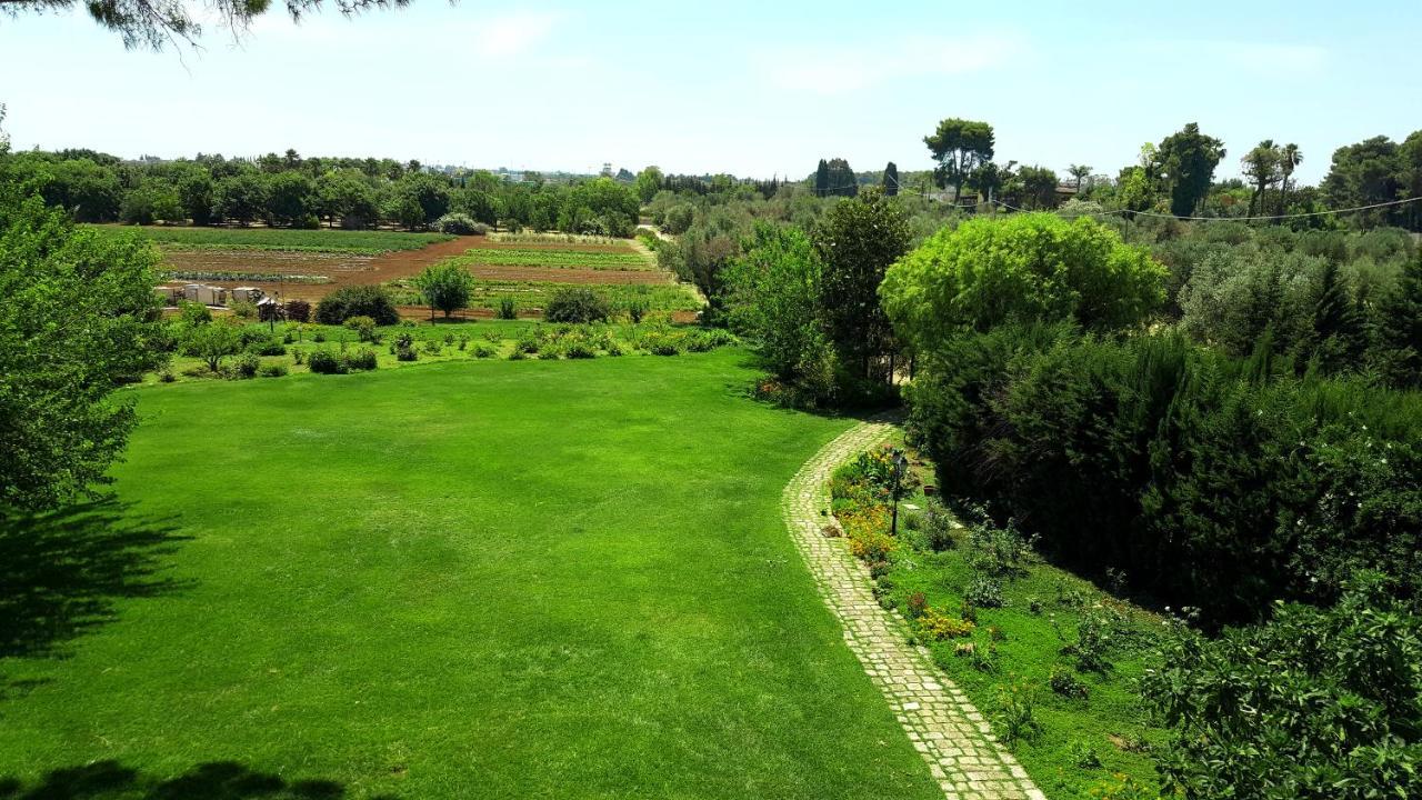 Tenuta DonnAnna Galatone Bagian luar foto