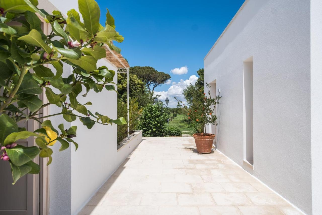 Tenuta DonnAnna Galatone Bagian luar foto