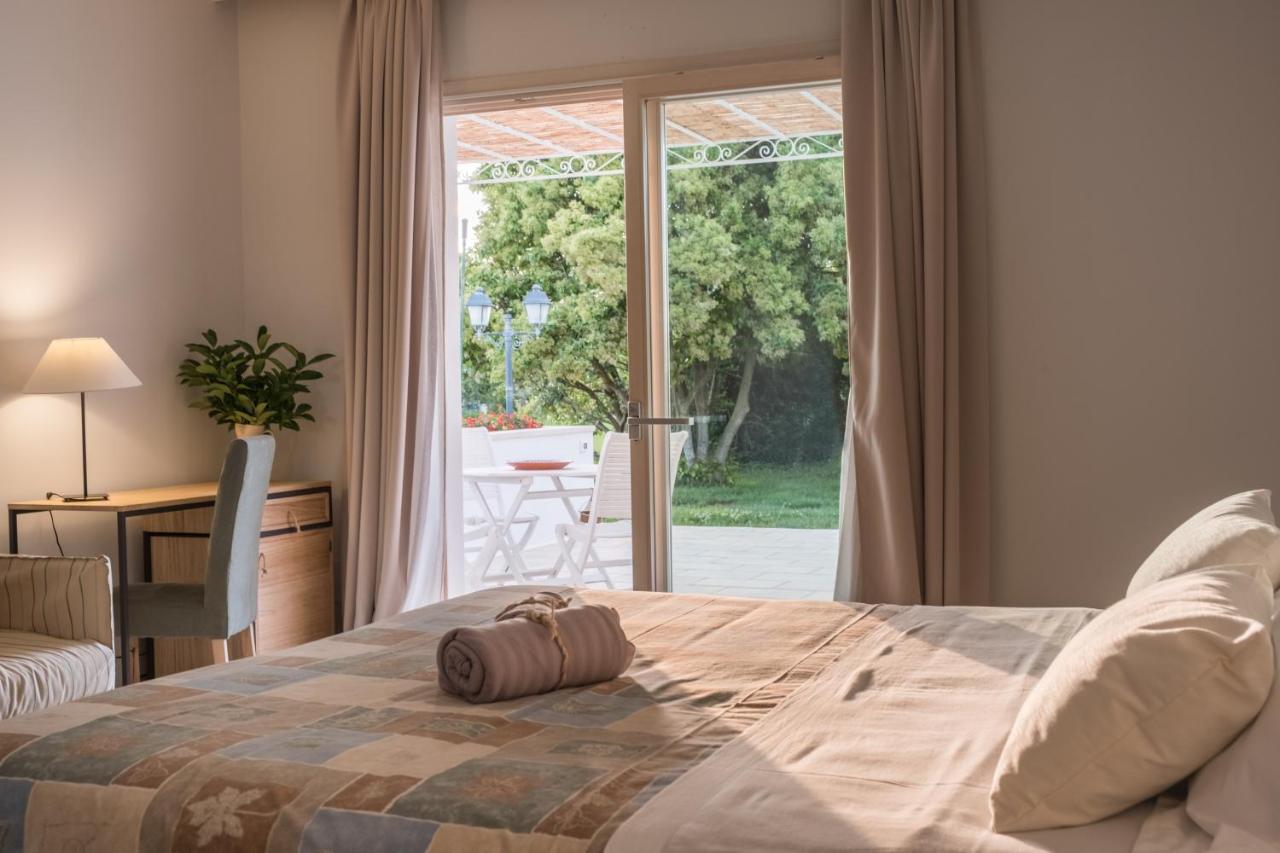 Tenuta DonnAnna Galatone Bagian luar foto