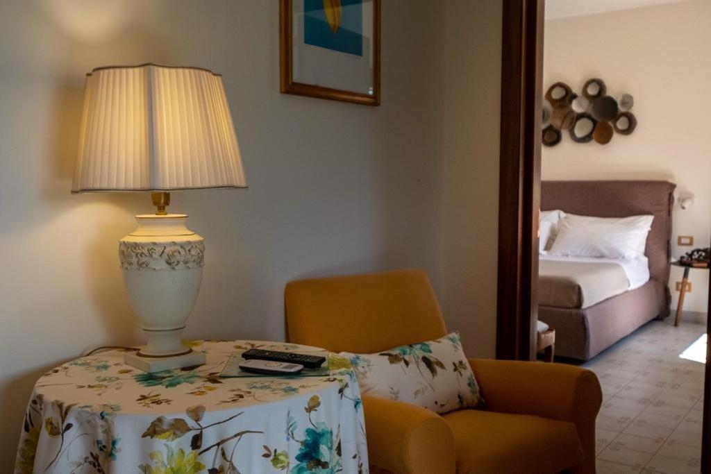 Tenuta DonnAnna Galatone Bagian luar foto