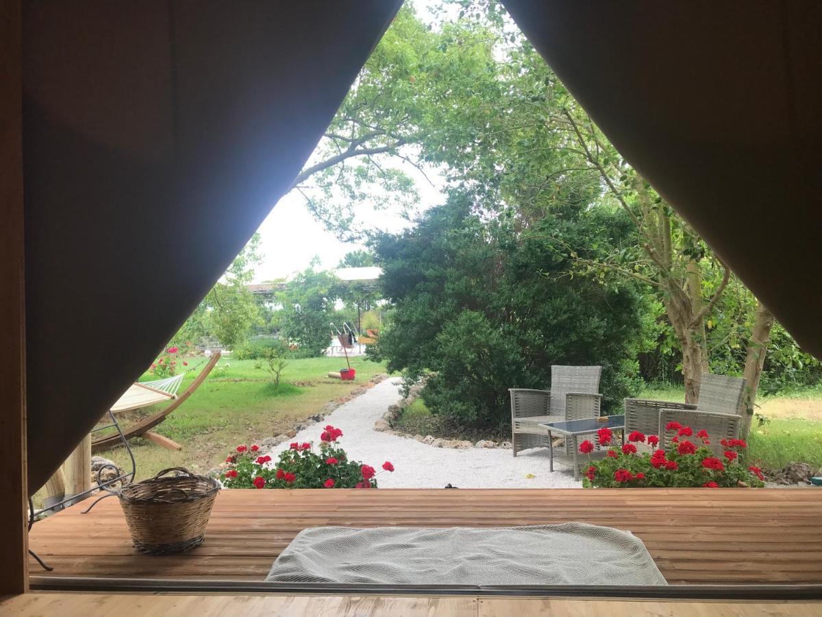 Tenuta DonnAnna Galatone Bagian luar foto